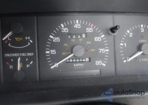 1994 Mazda B3000 z USA, uszkodzony, nr VIN 4F4CR12U4RTM07508